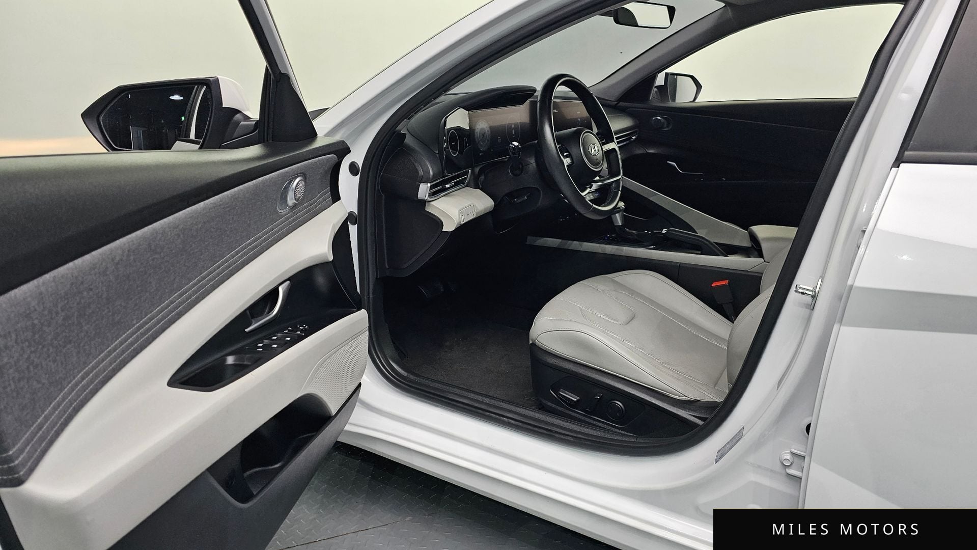 Hyundai AVANTE 2023 — миниатюра 11