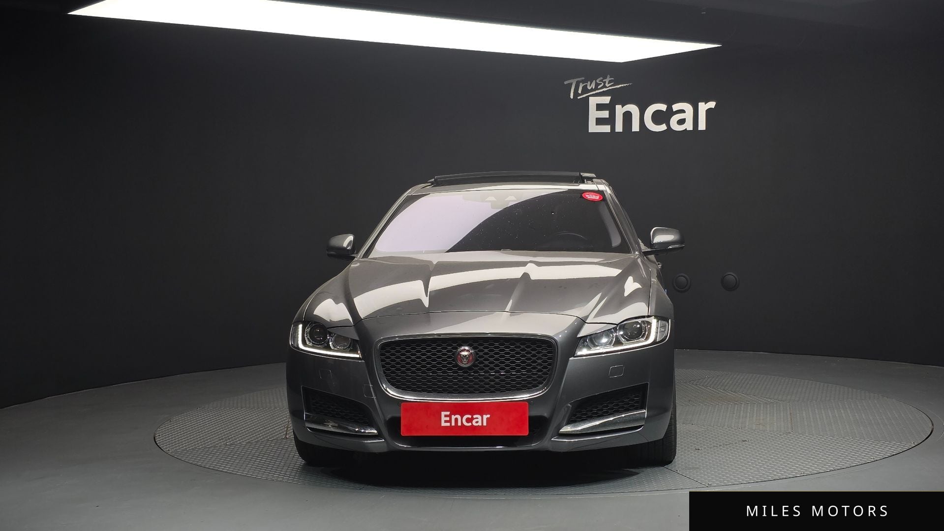 Jaguar XF (X260) 2017 — миниатюра 3