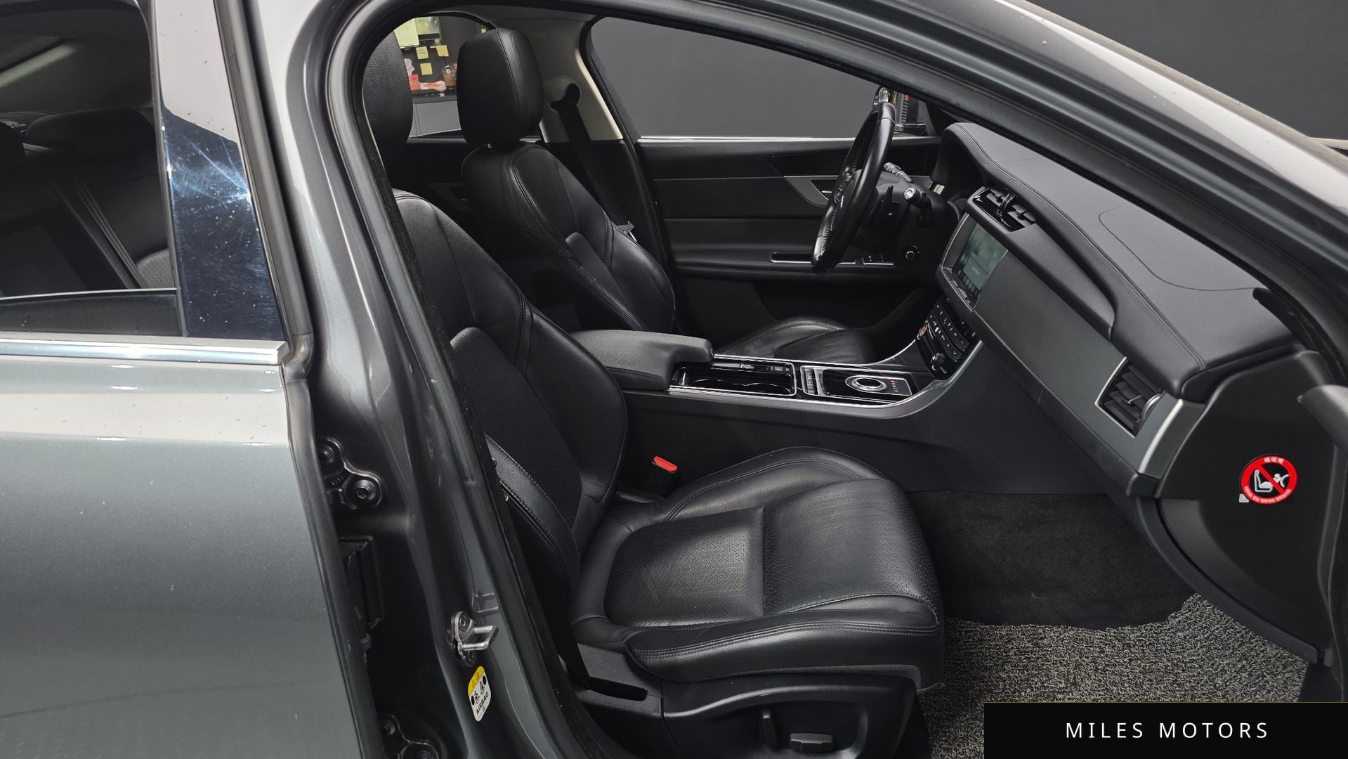 Jaguar XF (X260) 2017 — миниатюра 11