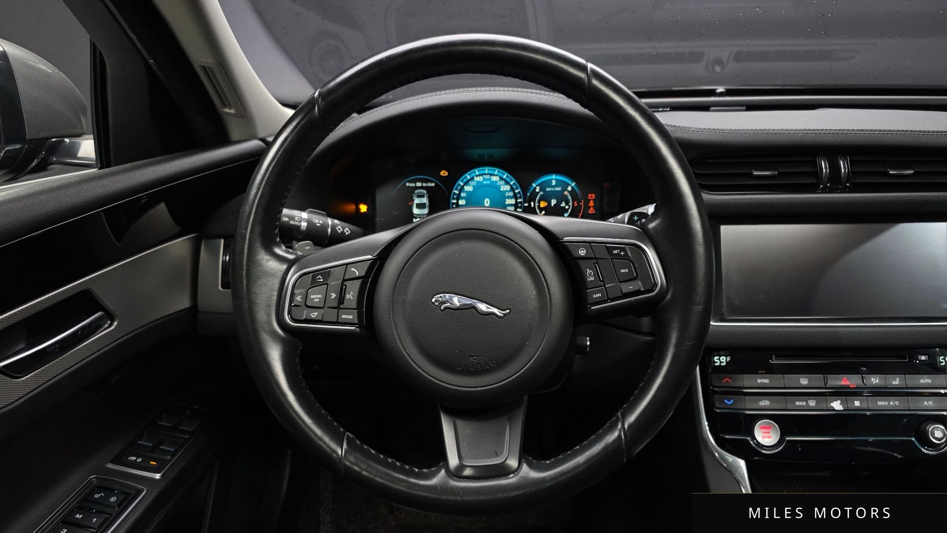 Jaguar XF (X260) 2017 — миниатюра 13