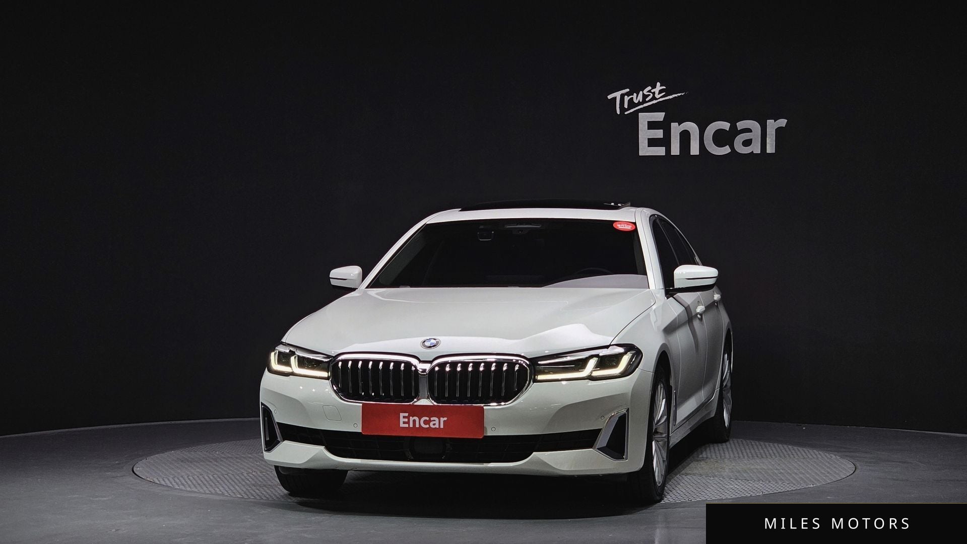 BMW 5 Series (G30) 2021 — миниатюра 3