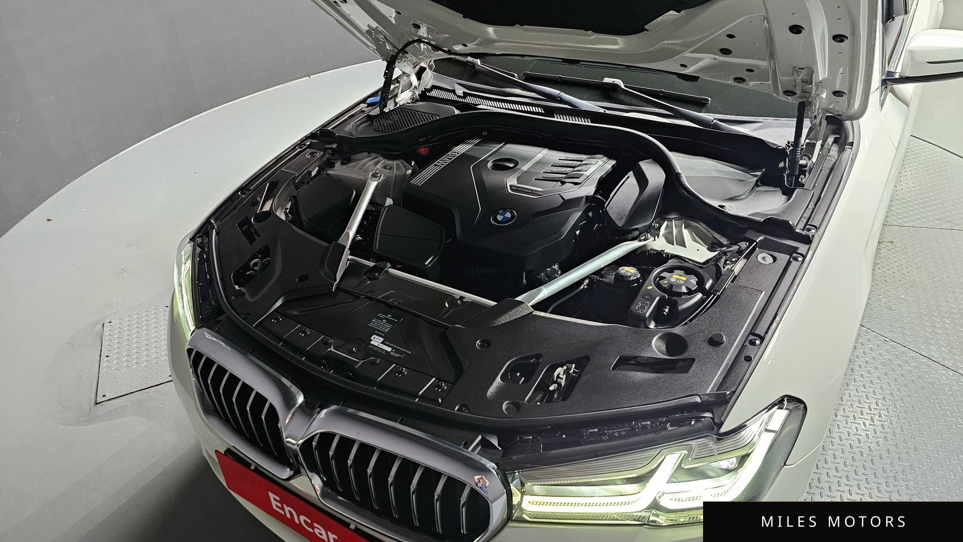 BMW 5 Series (G30) 2021 — миниатюра 6