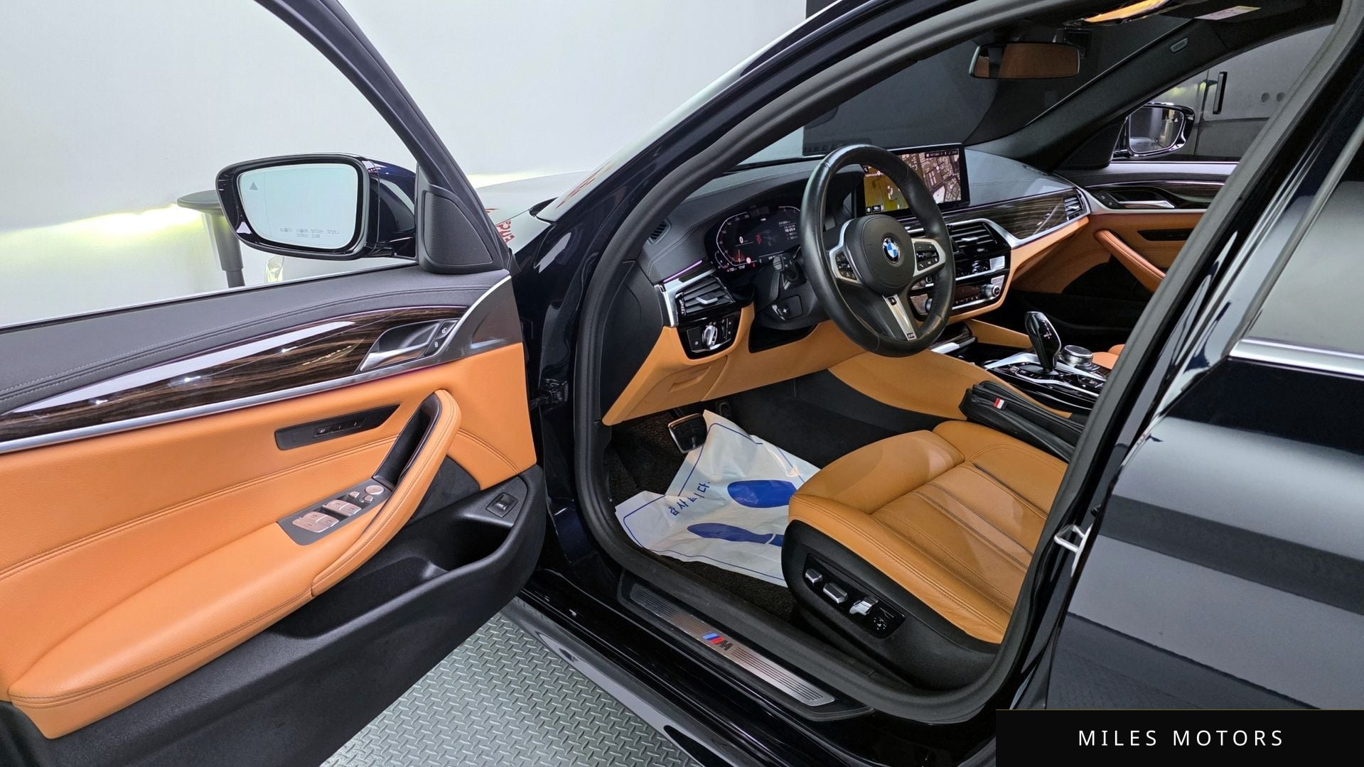 BMW 5 Series (G30) 2021 — миниатюра 10