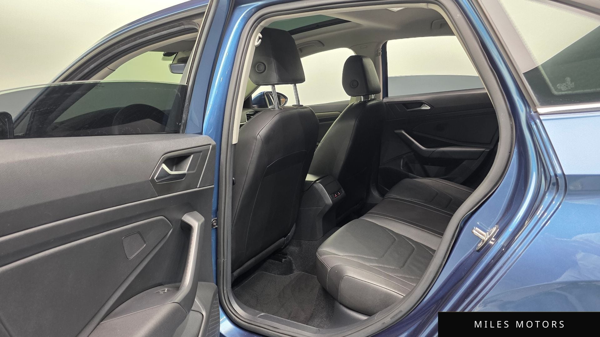 Volkswagen 제타 2021 — миниатюра 17
