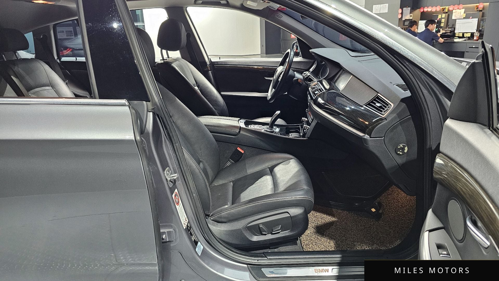 BMW 5 Series GT (F07) 2014 — миниатюра 10
