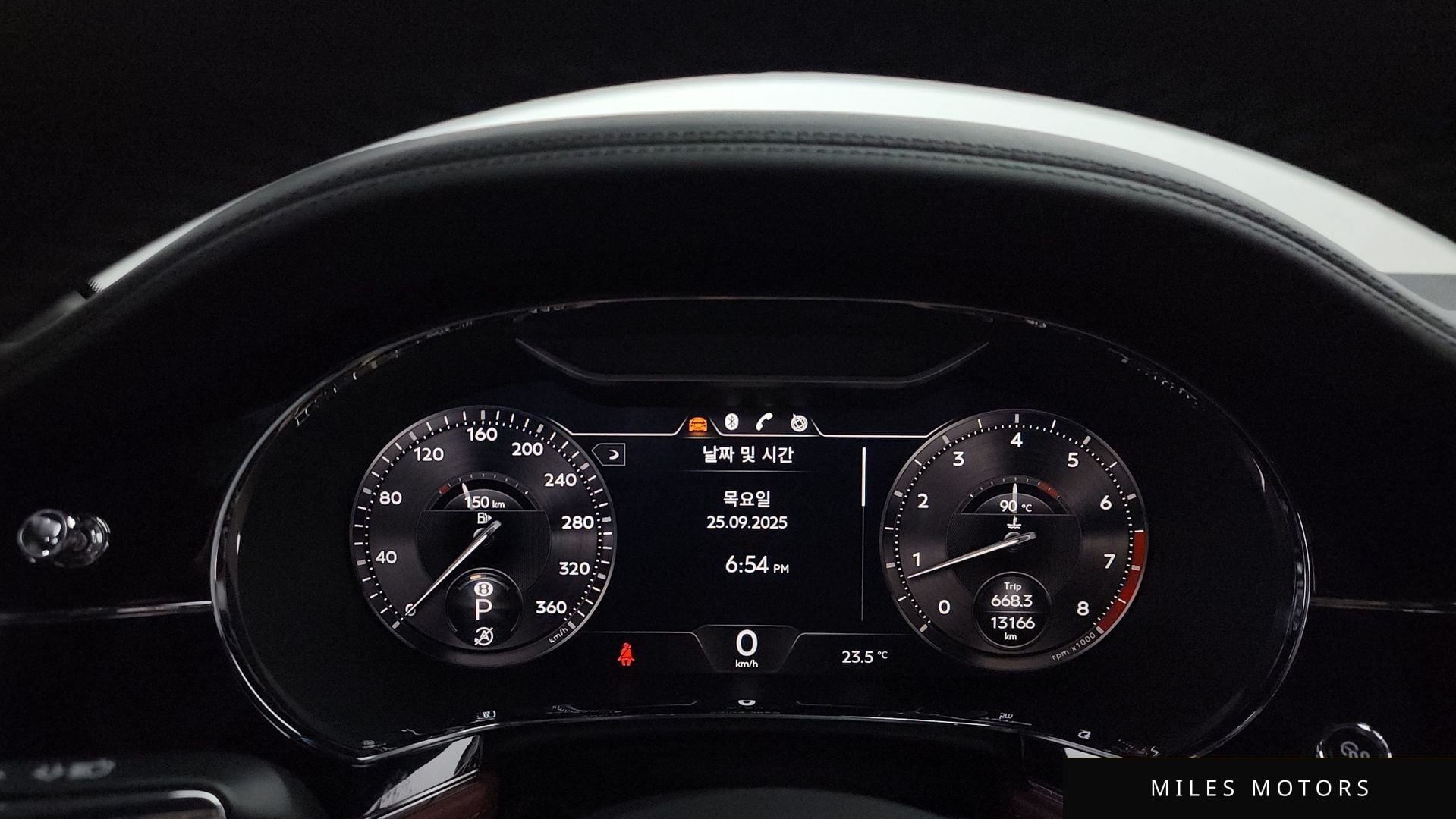Bentley Continental GT 2023 — миниатюра 8