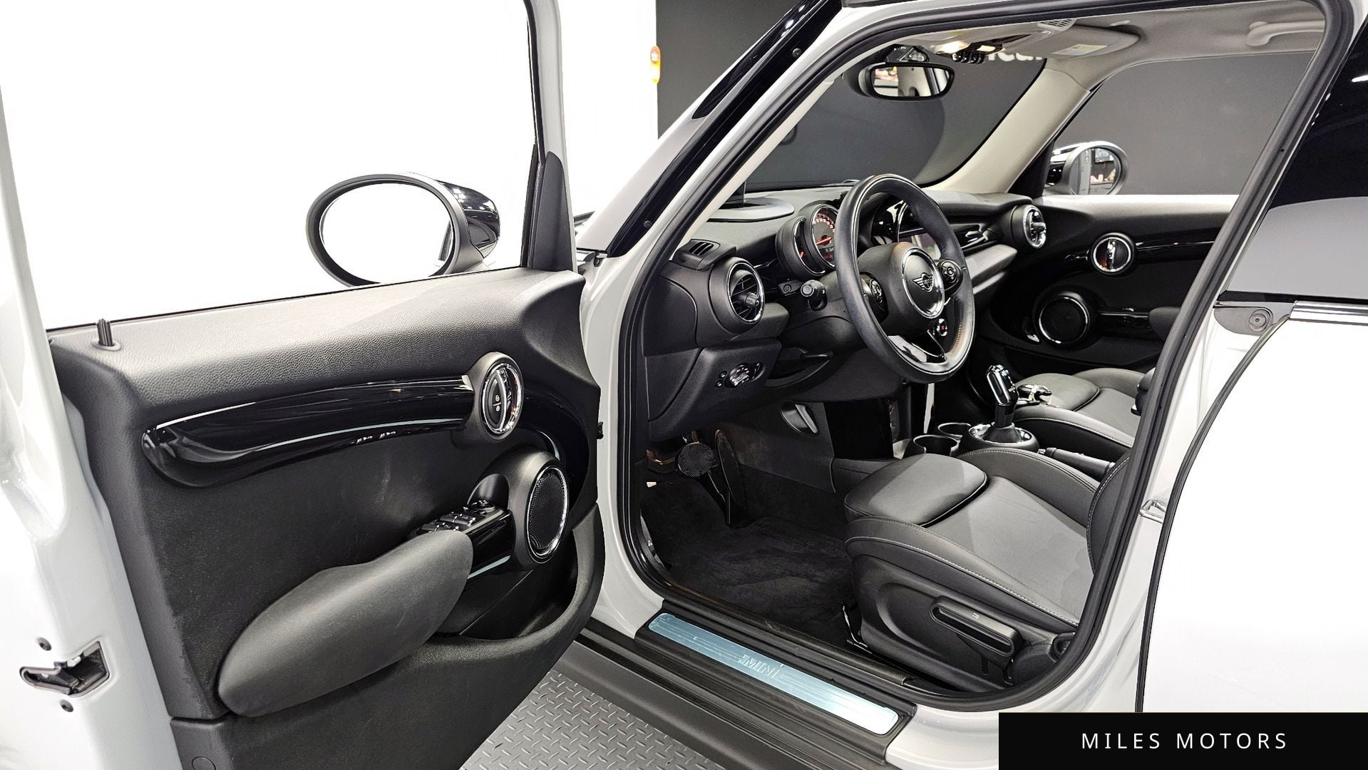 MINI Cooper 2020 — миниатюра 11