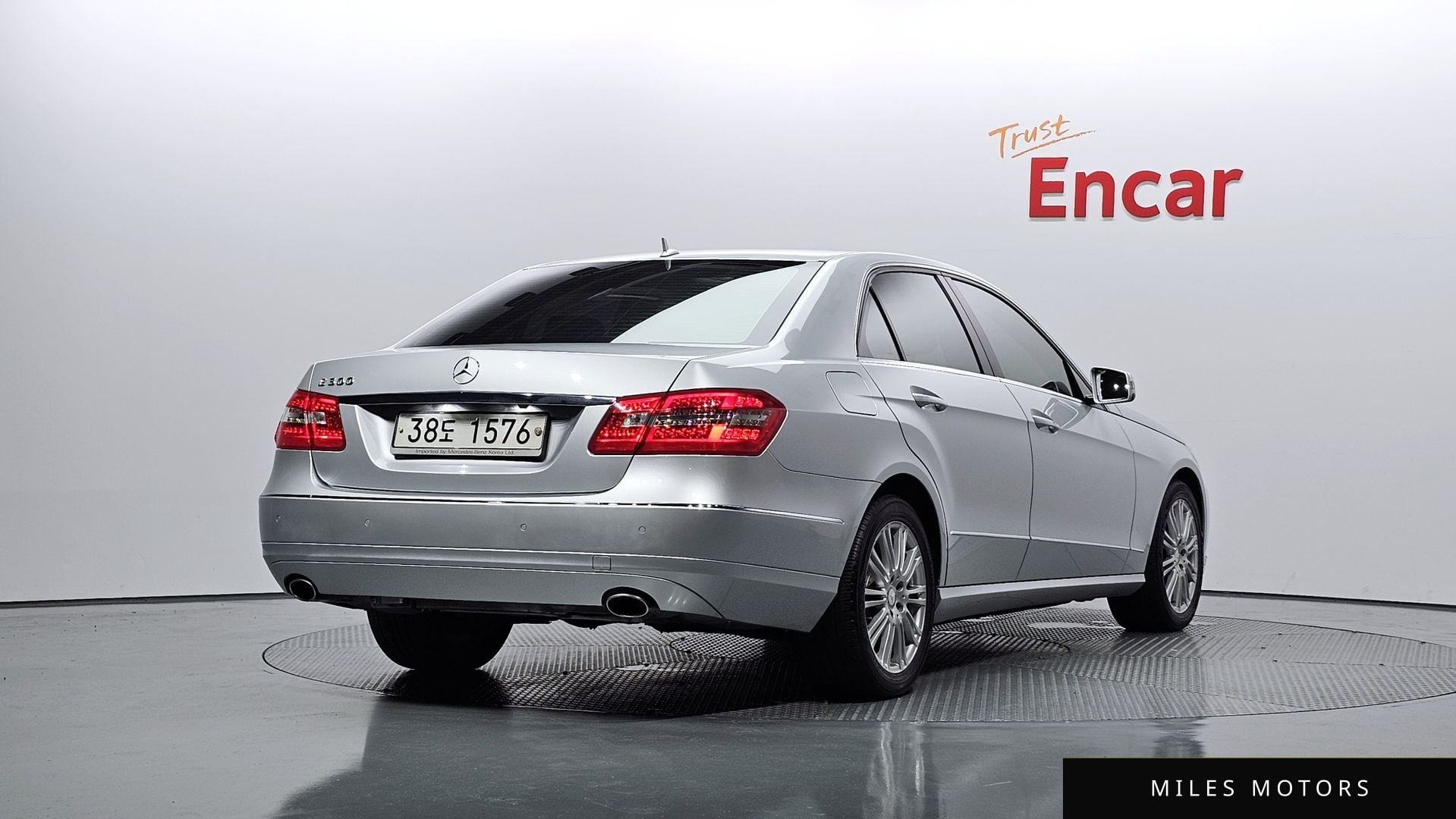 Mercedes-Benz E-Class W212 2010 — миниатюра 2