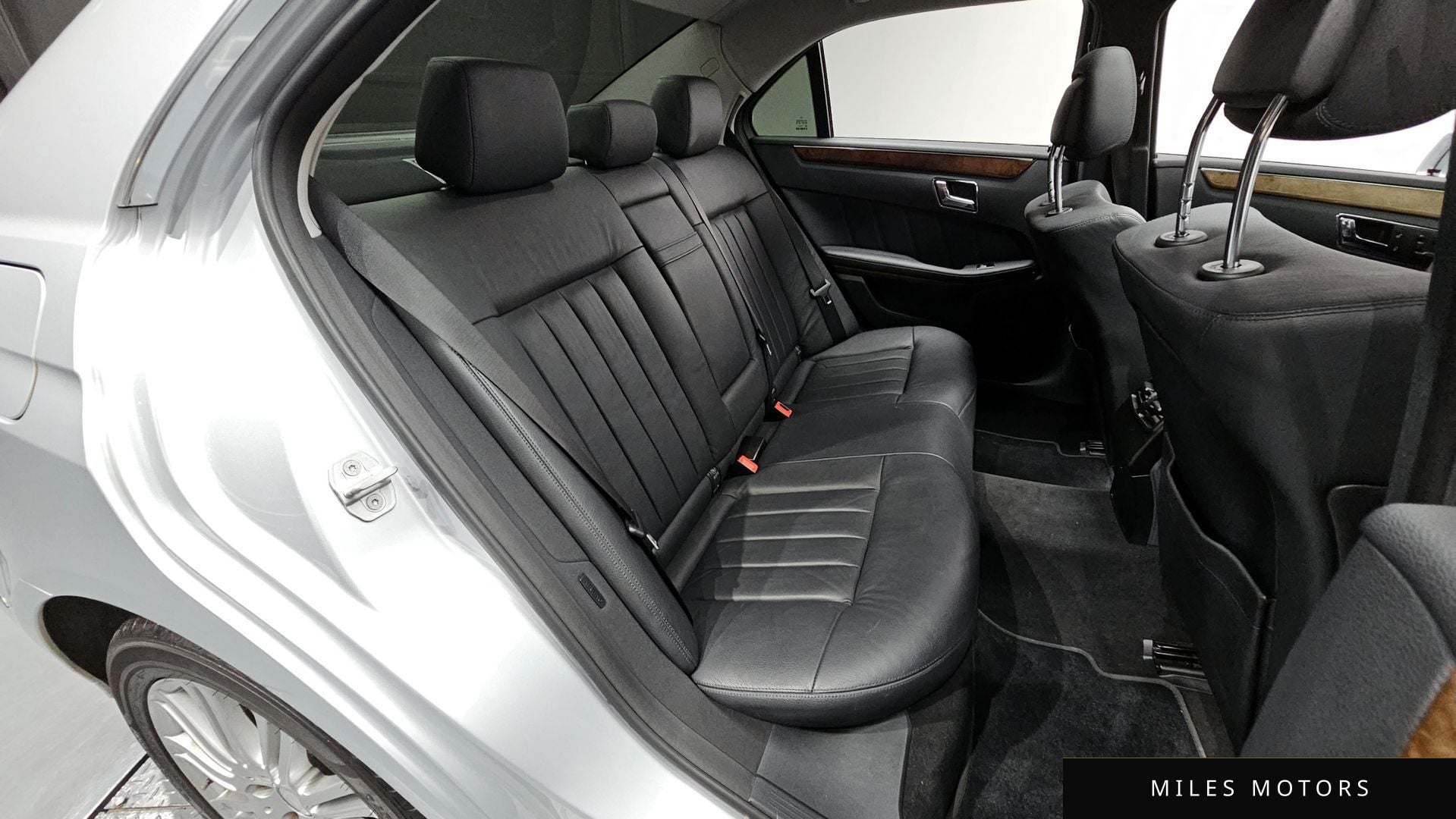 Mercedes-Benz E-Class W212 2010 — миниатюра 12