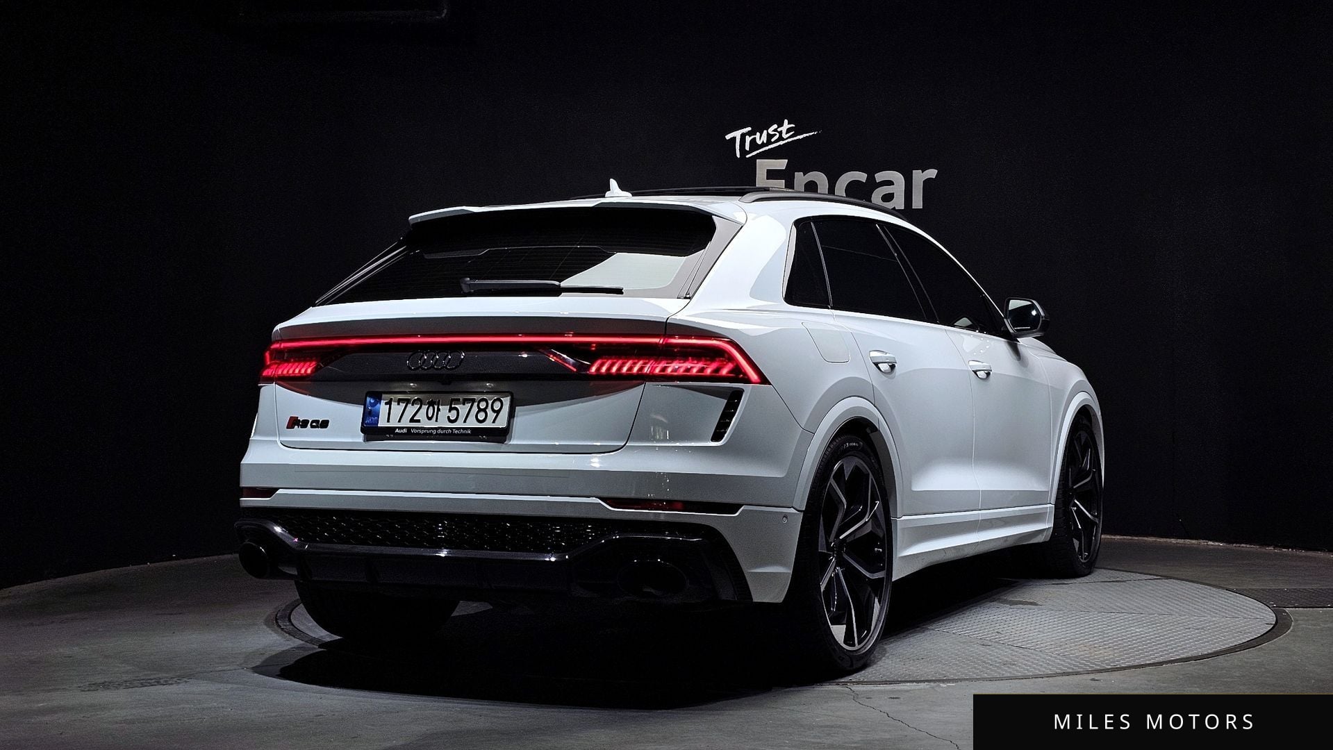 Audi RSQ8 (4M) 2023 — миниатюра 2