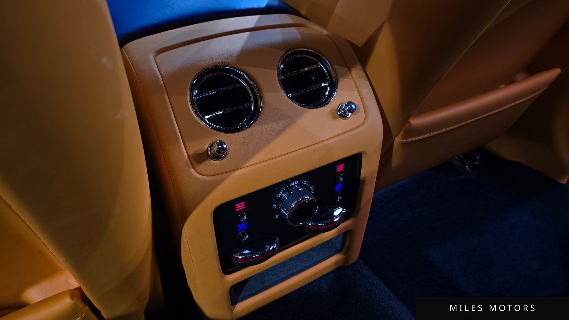 Rolls-Royce 고스트 2021 — миниатюра 16