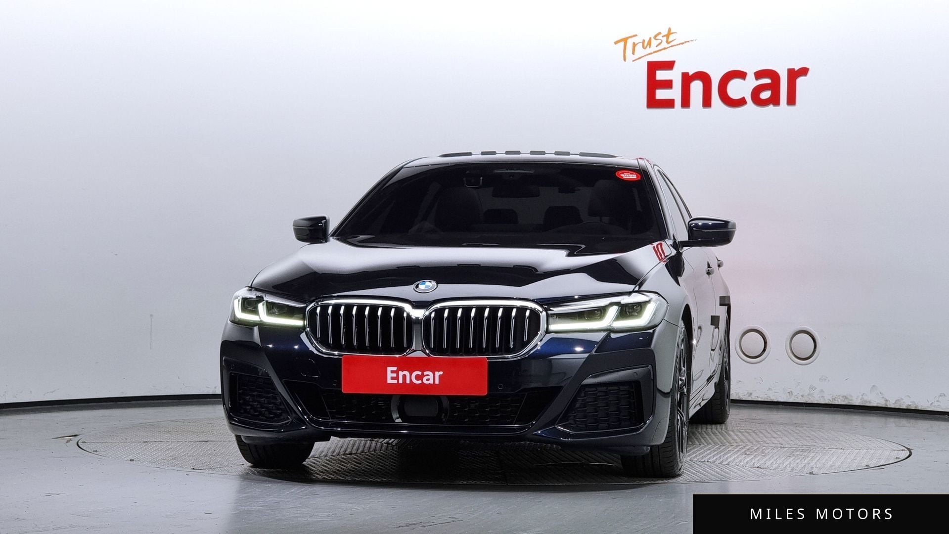 BMW 5 Series (G30) 2021 — миниатюра 3