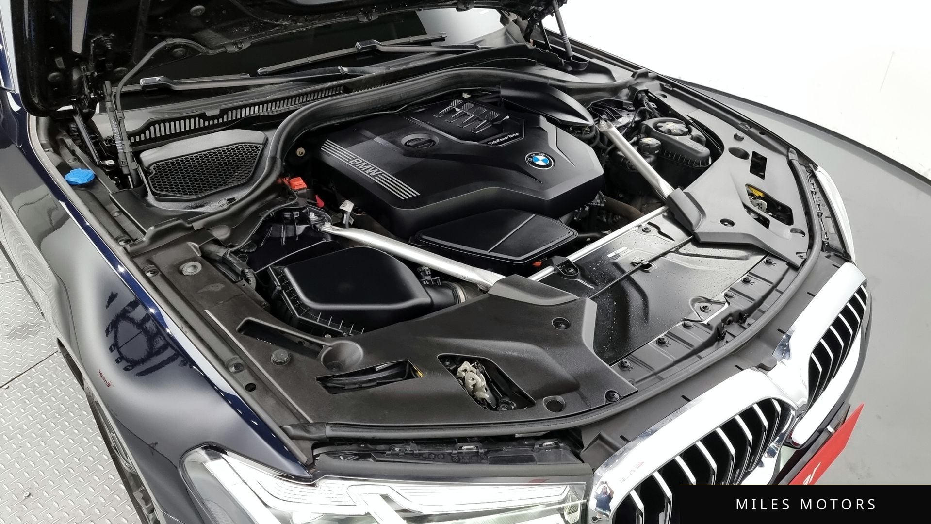 BMW 5 Series (G30) 2021 — миниатюра 6