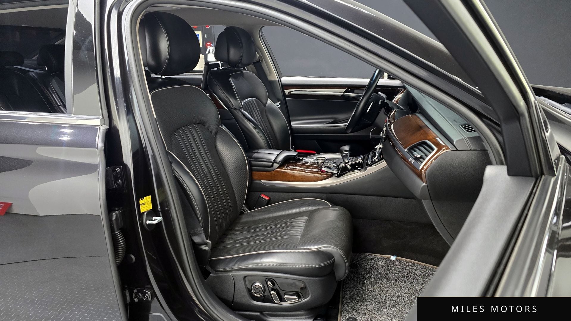 Genesis EQ900 2018 — миниатюра 10