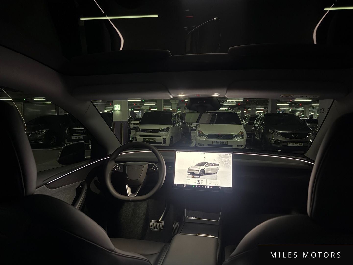 Tesla Model Y 2025 — миниатюра 7