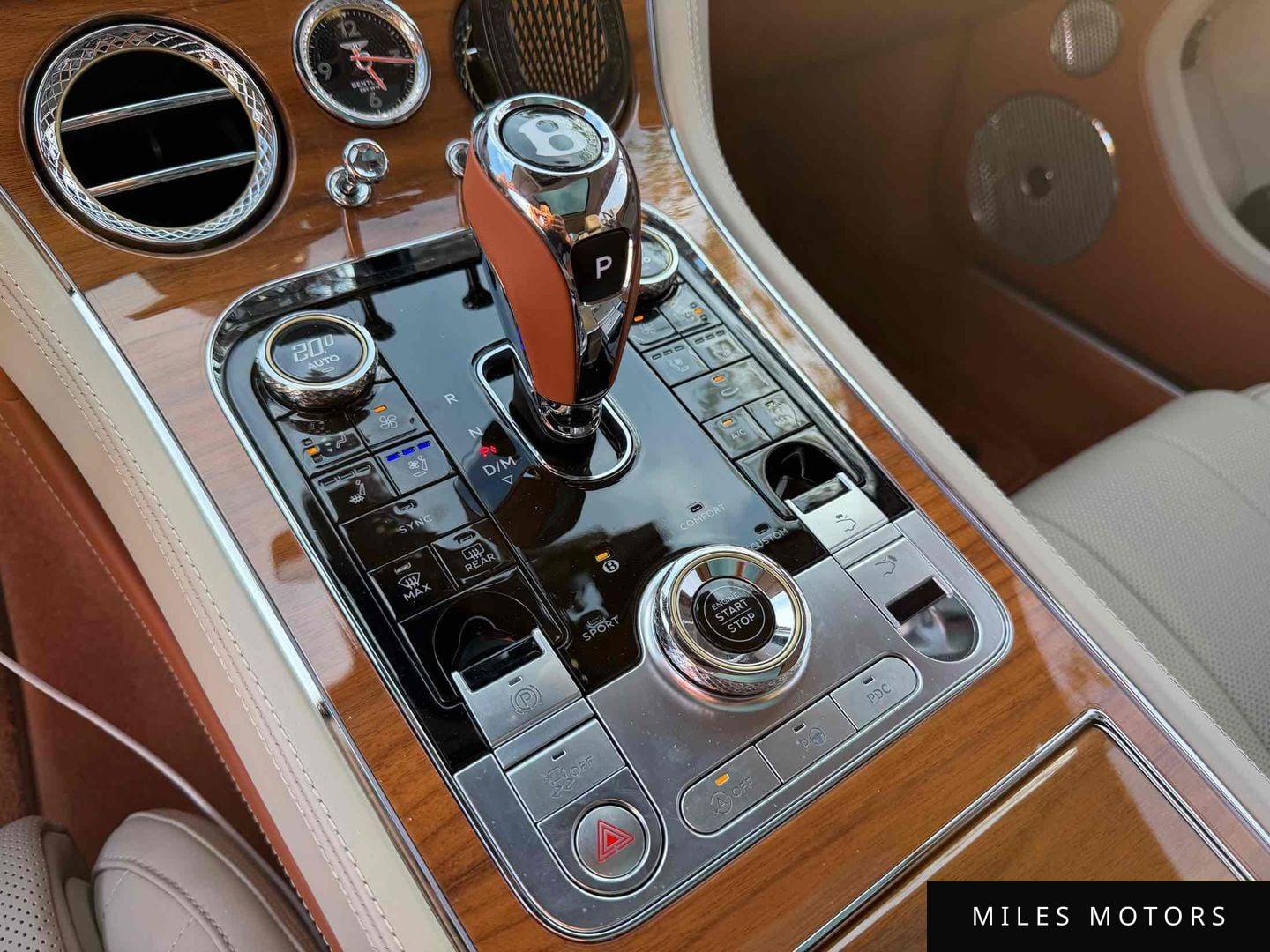 Bentley Continental GT 2023 — миниатюра 9