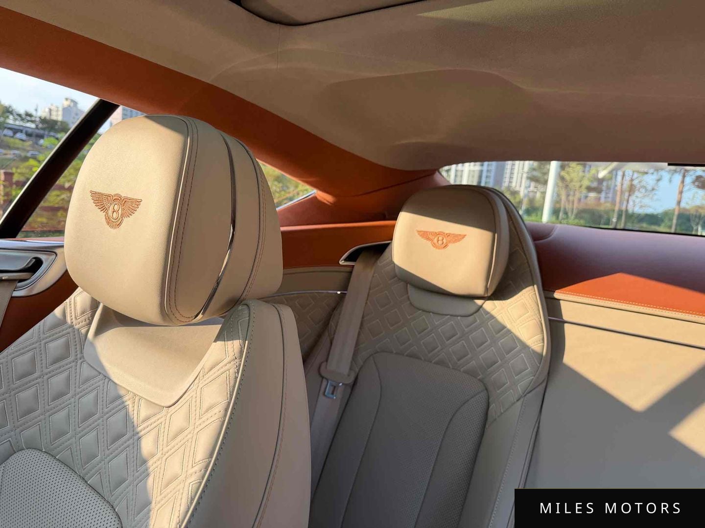 Bentley Continental GT 2023 — миниатюра 11