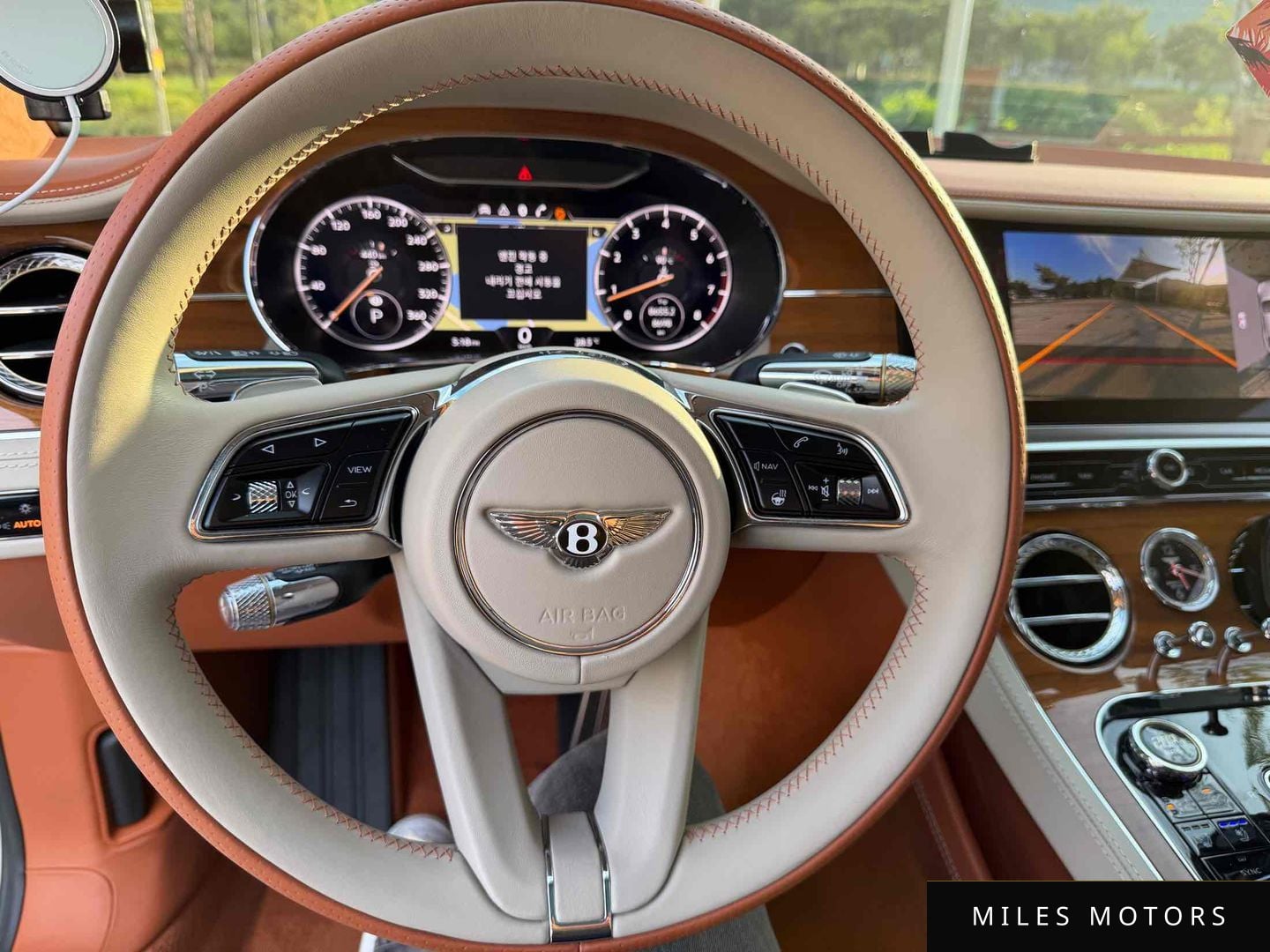 Bentley Continental GT 2023 — миниатюра 12