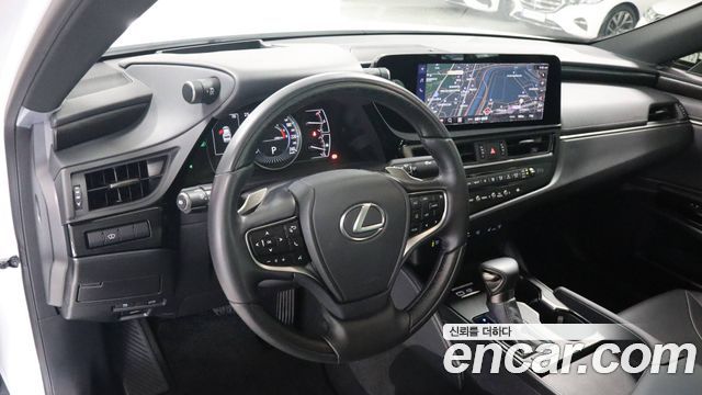 Лексус ES300h 2025 — миниатюра 19