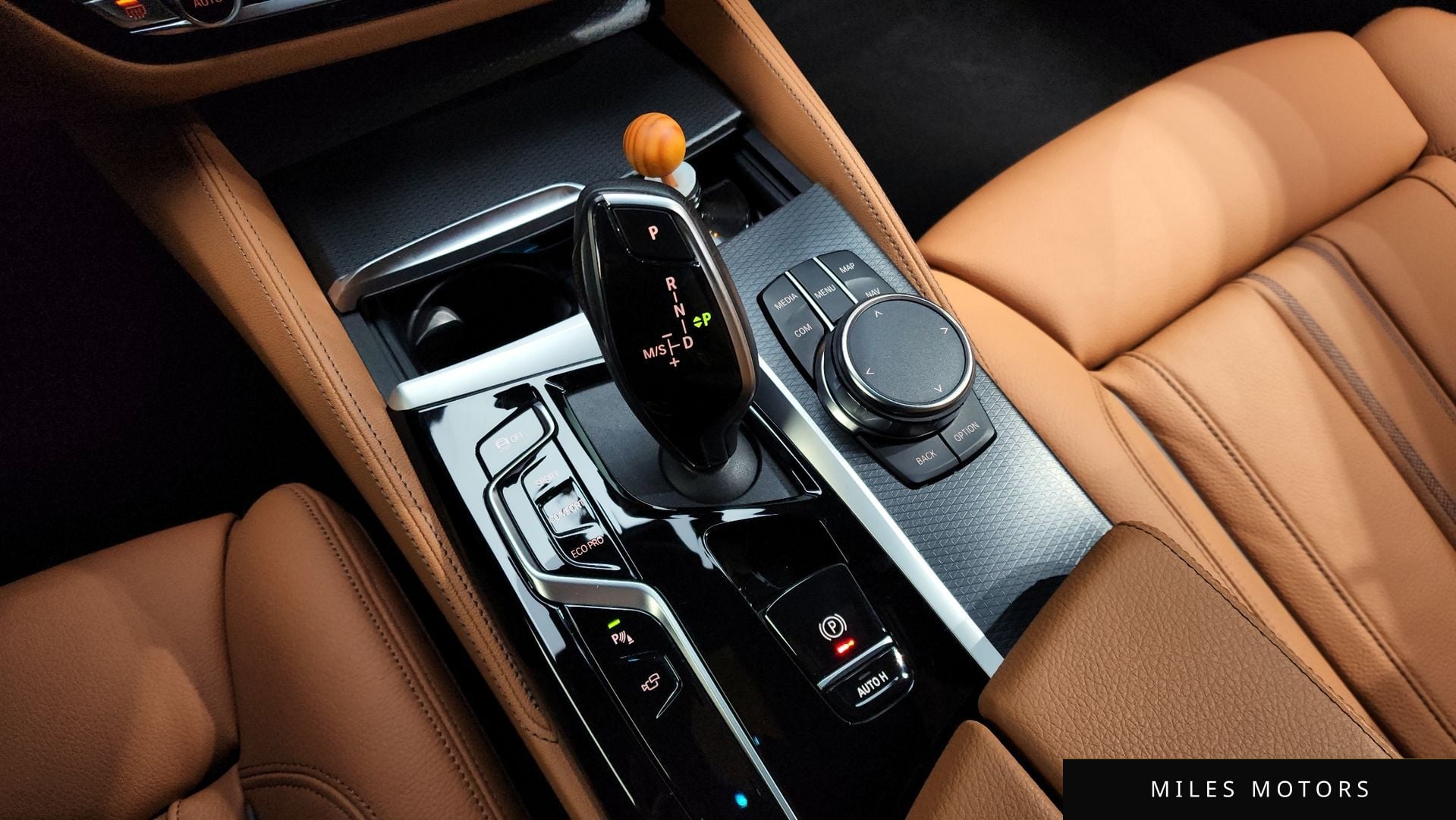 BMW 5 Series (G30) 2023 — миниатюра 9