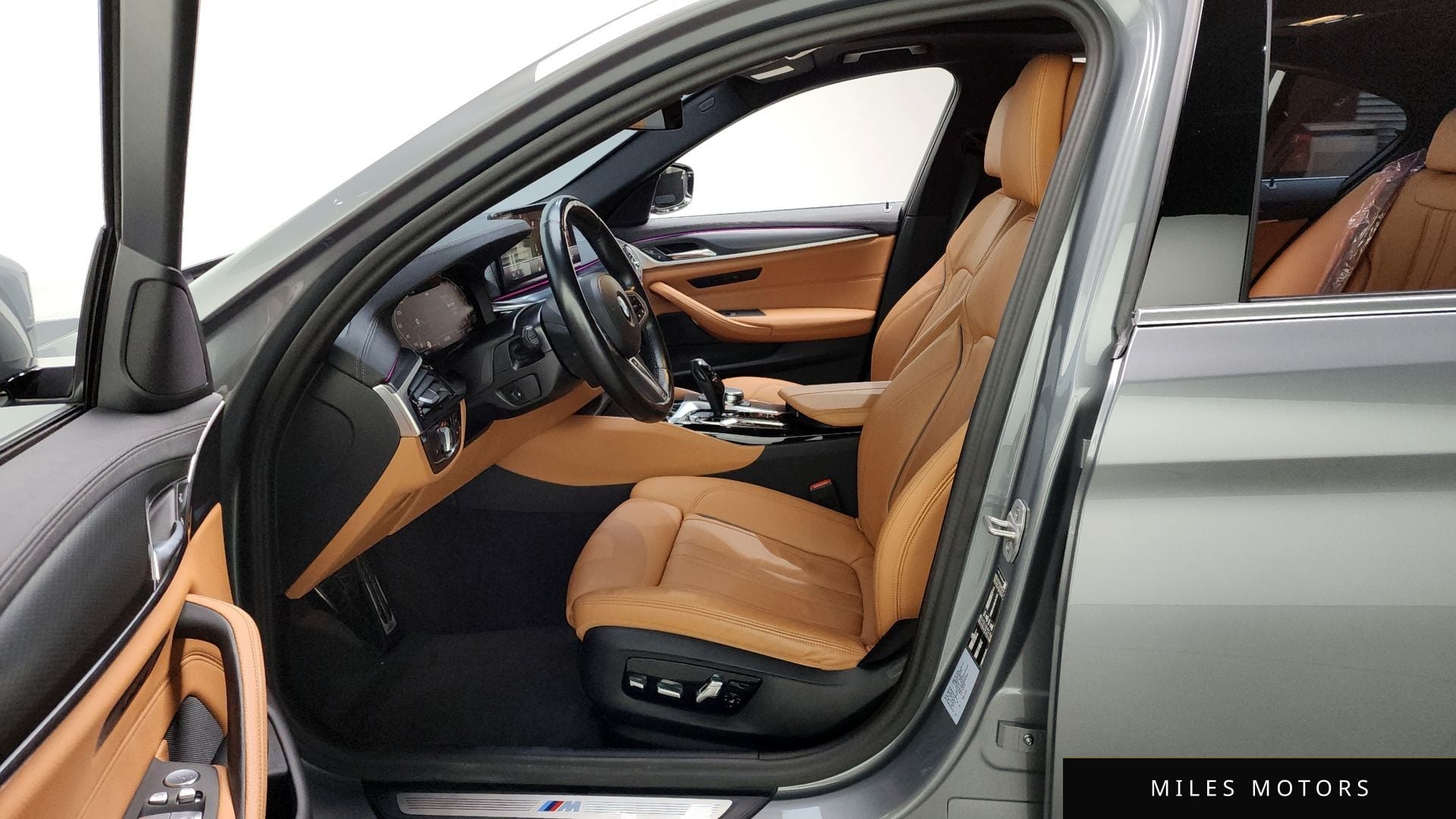 BMW 5 Series (G30) 2023 — миниатюра 10