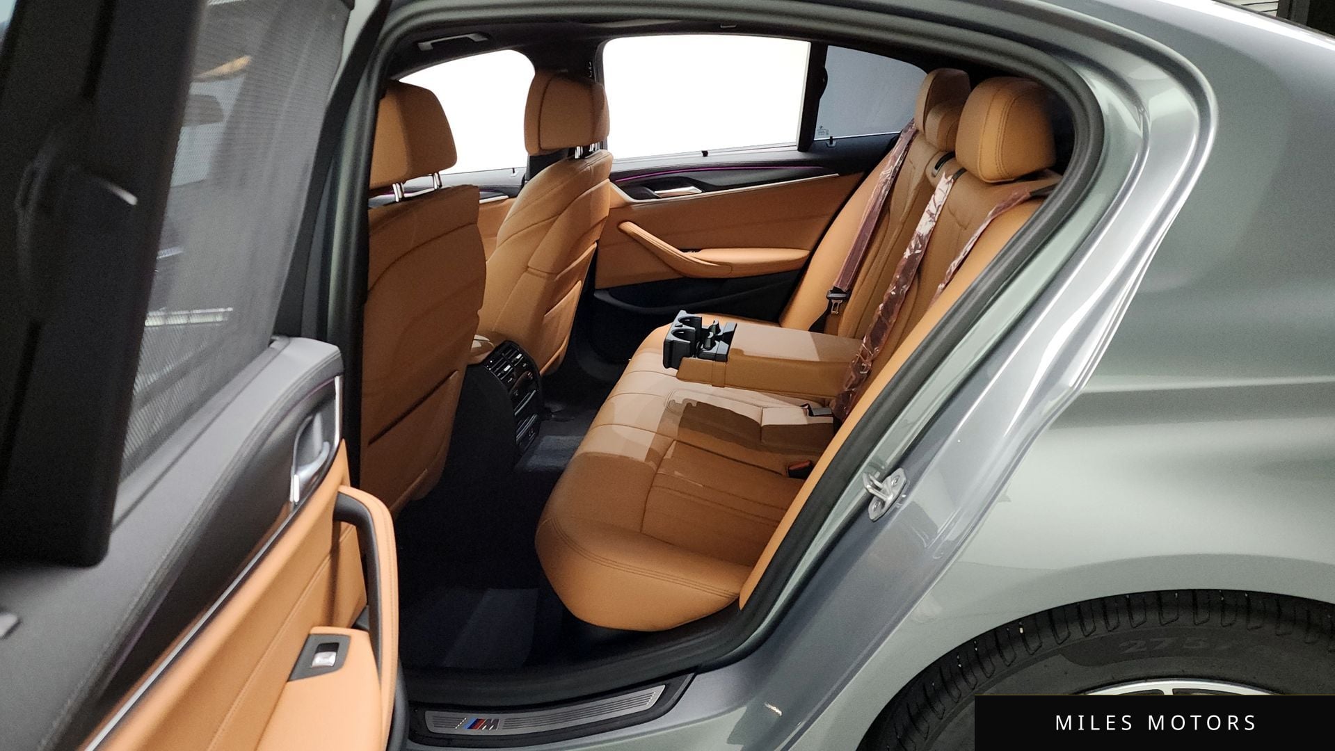 BMW 5 Series (G30) 2023 — миниатюра 11