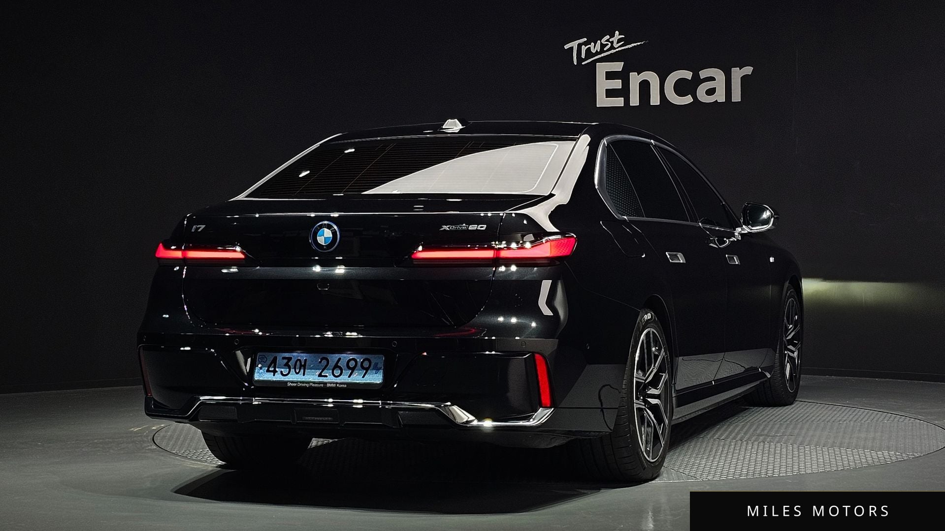 BMW i7 (G70) 2023 — миниатюра 3