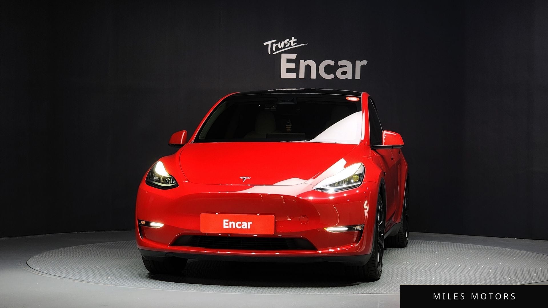 Tesla Model Y 2023 — миниатюра 3