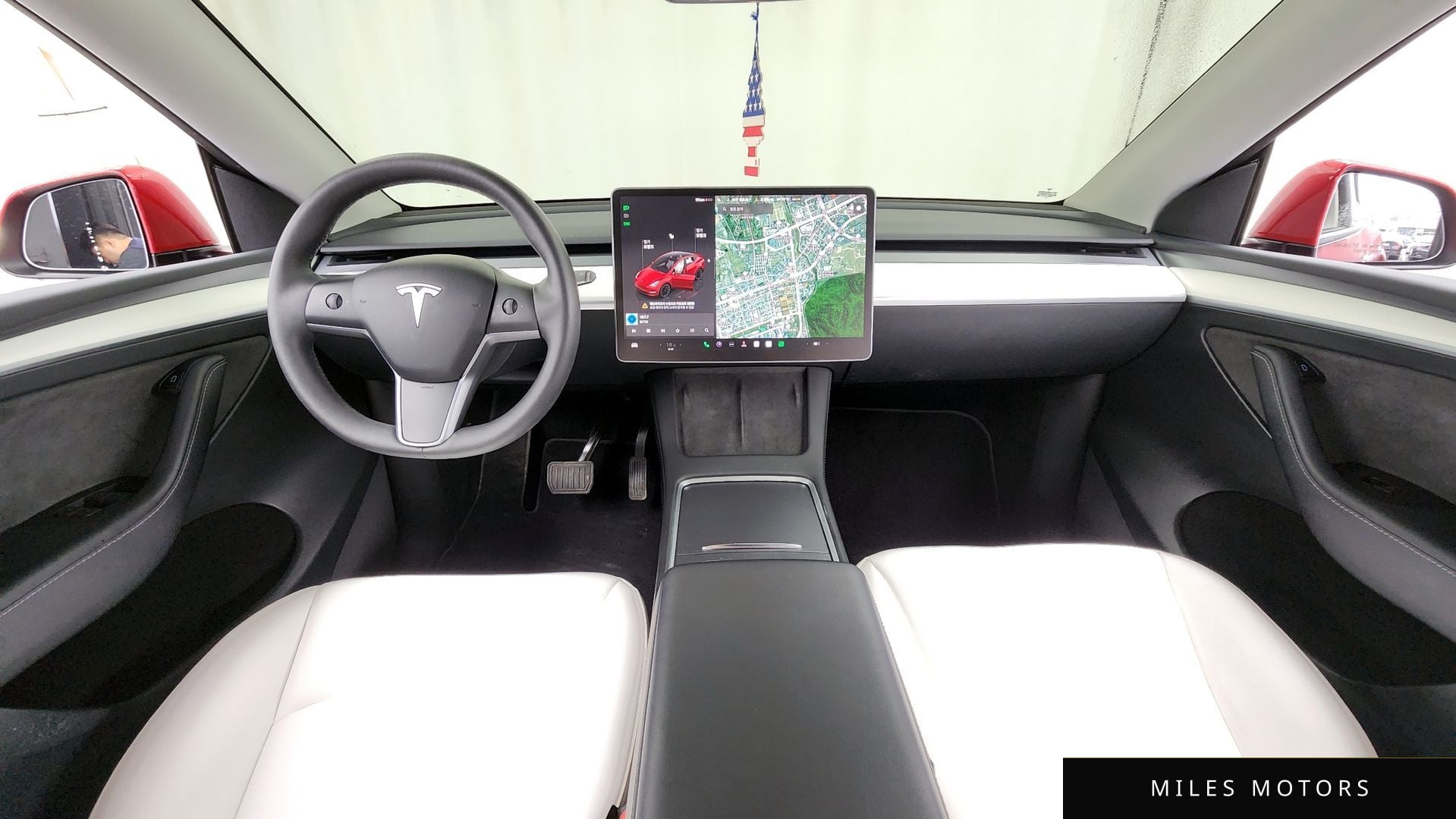 Tesla Model Y 2023 — миниатюра 7