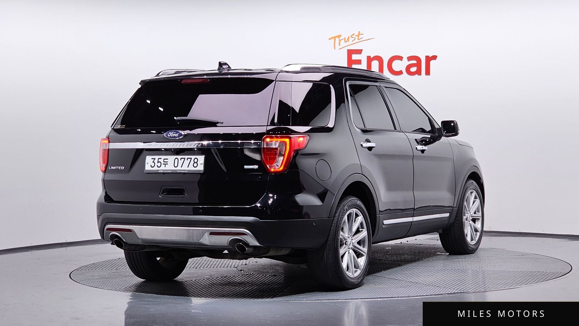 Ford Explorer 2016 — миниатюра 2