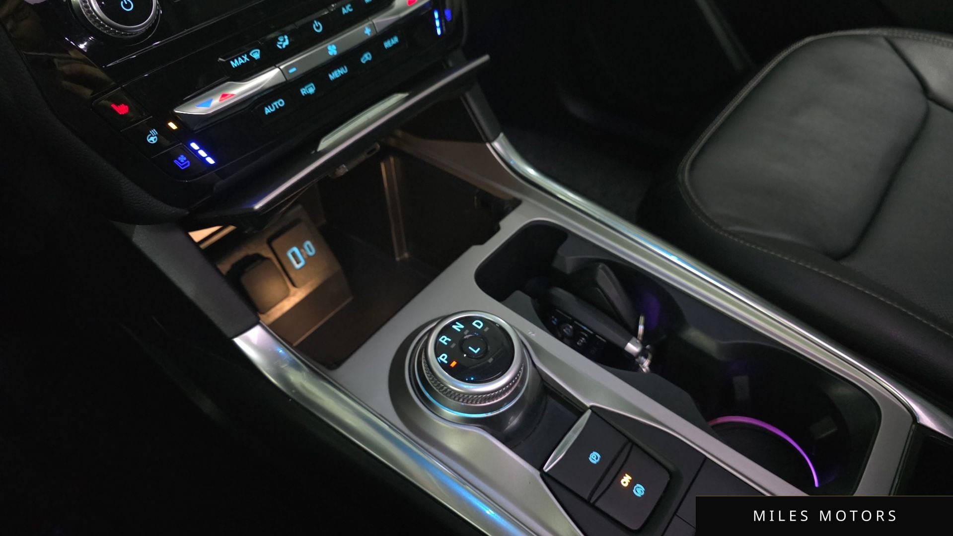 Ford Explorer 2021 — миниатюра 9