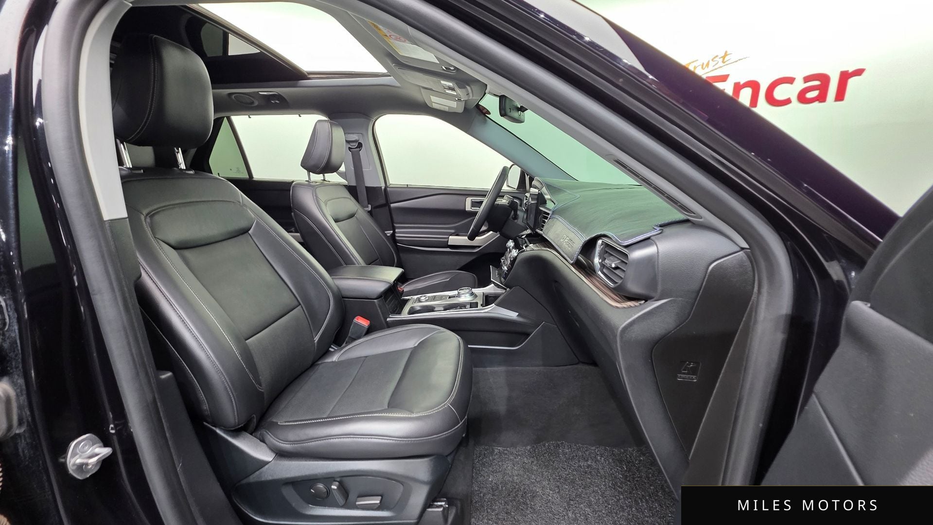 Ford Explorer 2021 — миниатюра 10