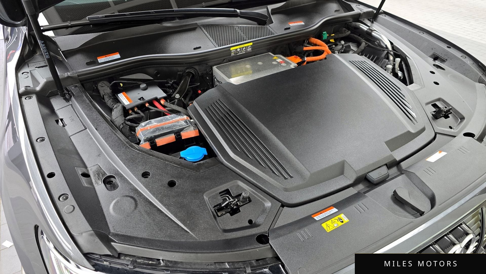Audi e-tron 2023 — миниатюра 6