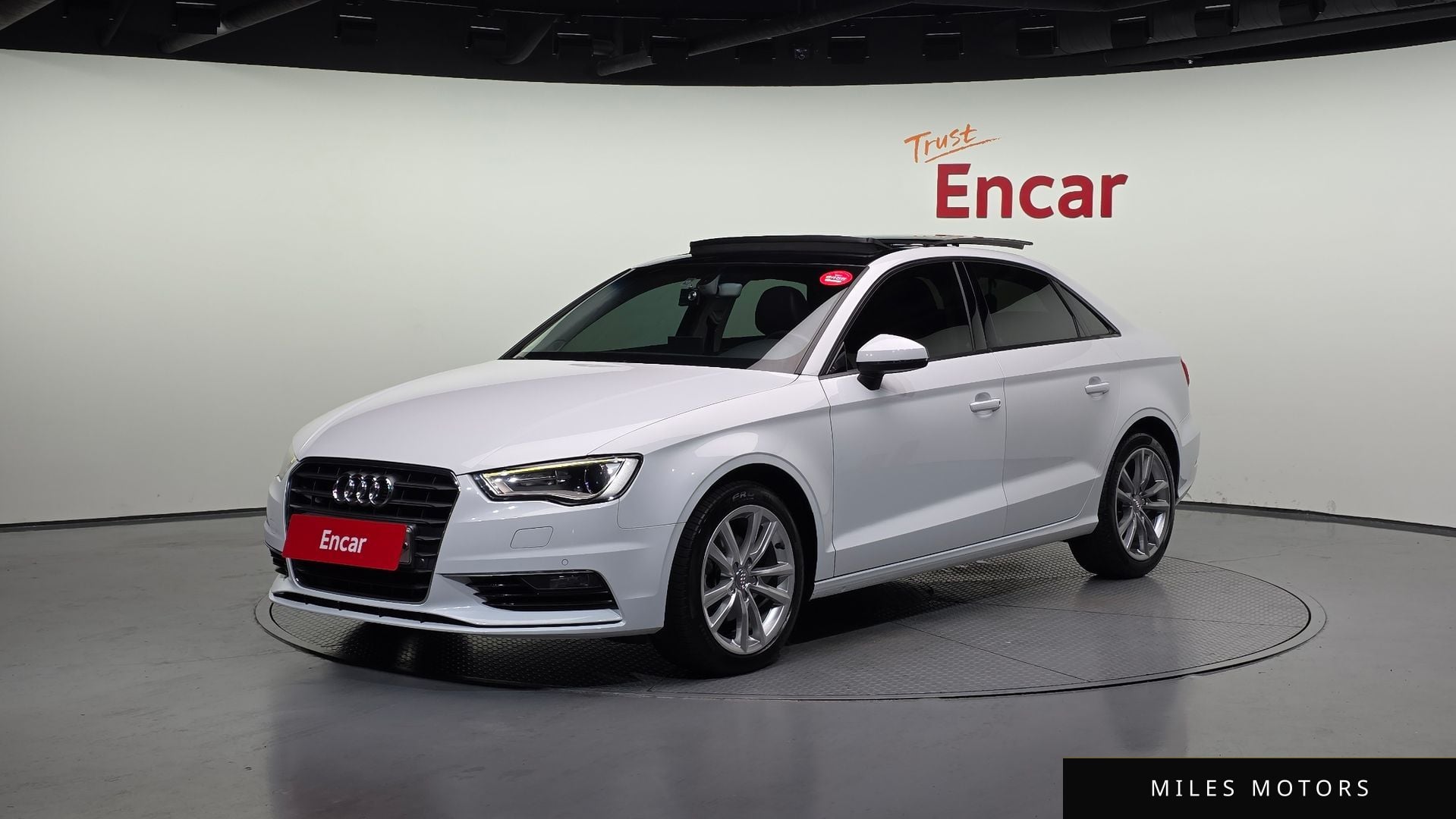 Audi A3 2016 — фото 1 из 12
