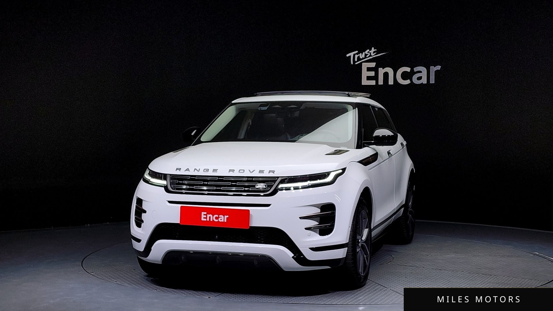 Land Rover Range Rover Evoque 2024 — миниатюра 3