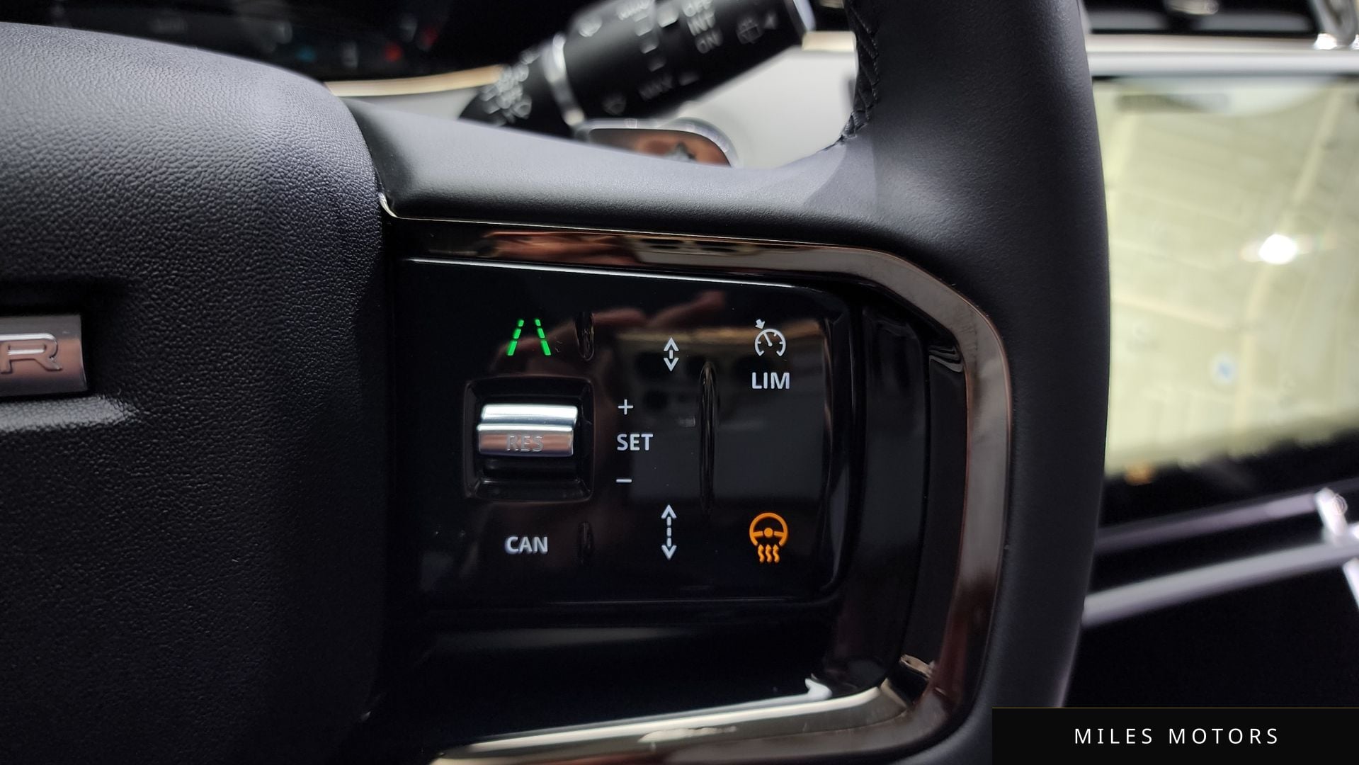Land Rover Range Rover Evoque 2024 — миниатюра 17