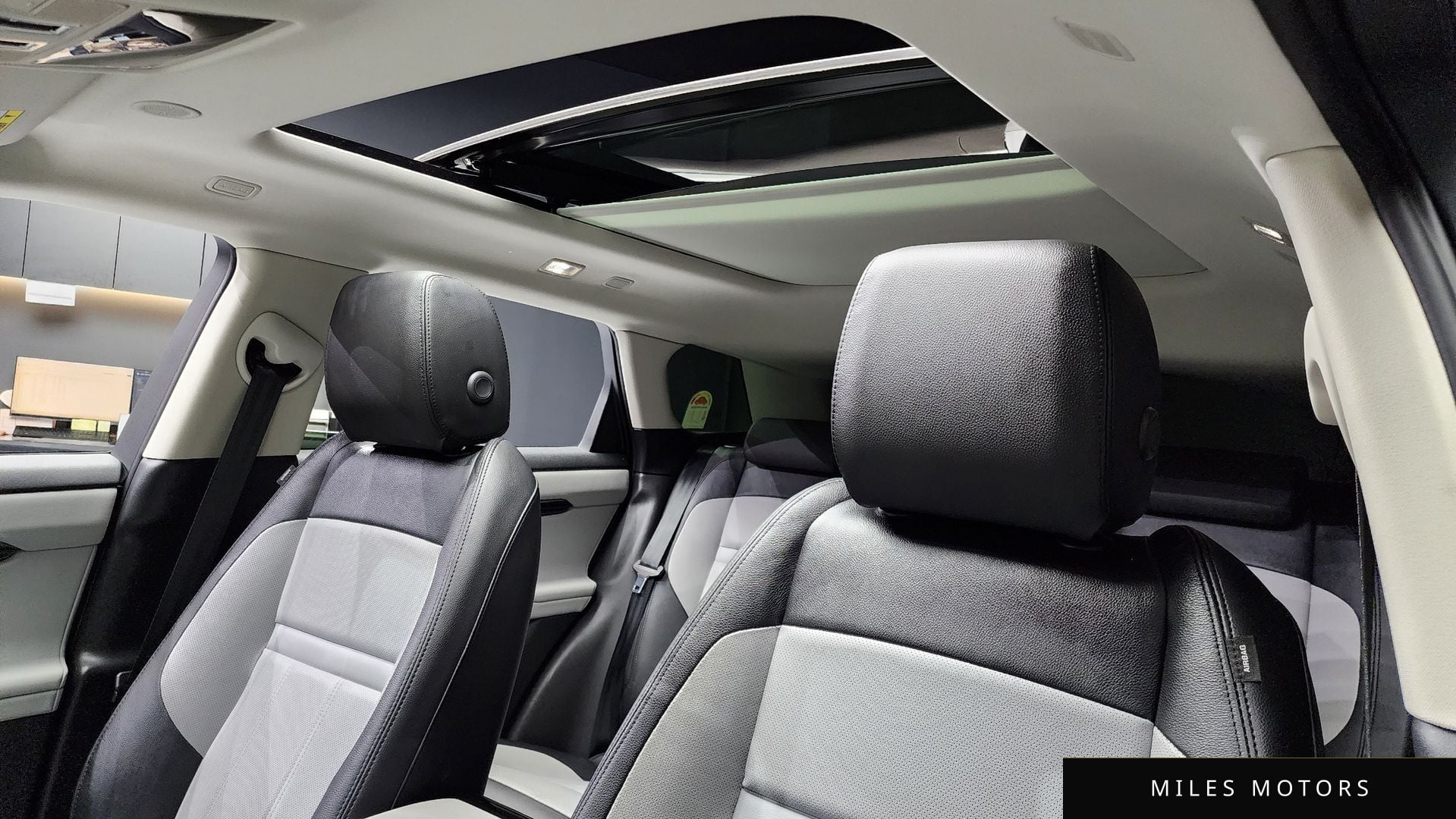 Land Rover Range Rover Evoque 2024 — миниатюра 18