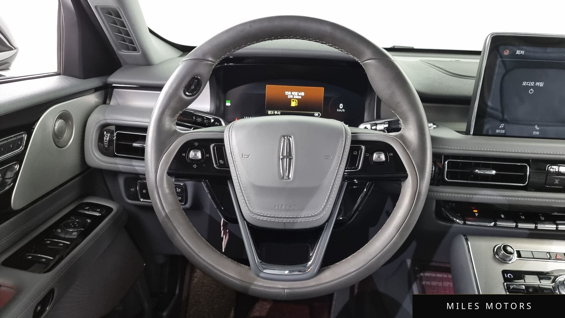 Lincoln 에비에이터 2020 — миниатюра 13