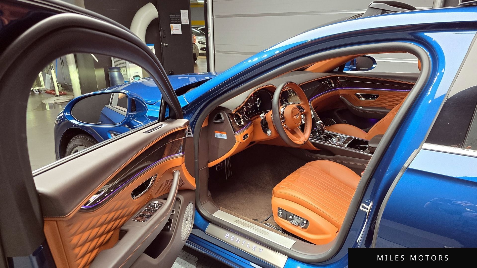Bentley Flying Spur 2023 — миниатюра 11
