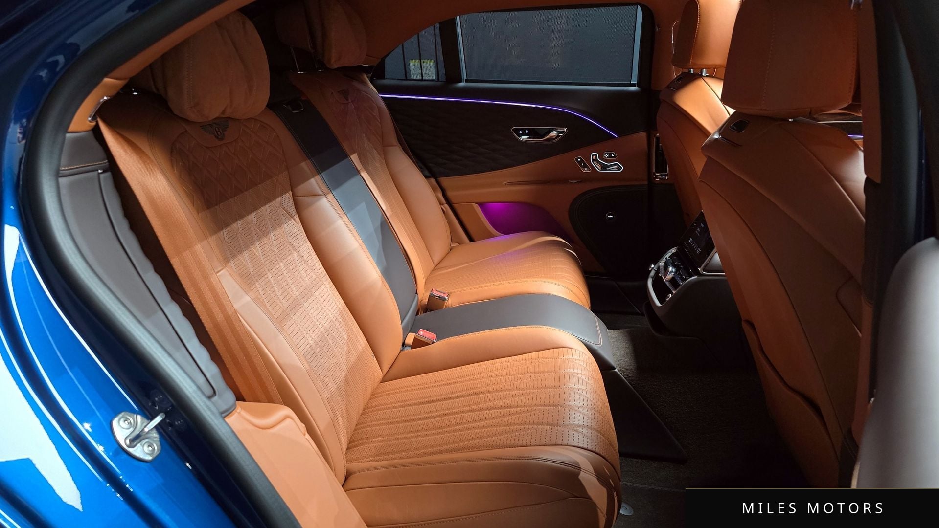 Bentley Flying Spur 2023 — миниатюра 12