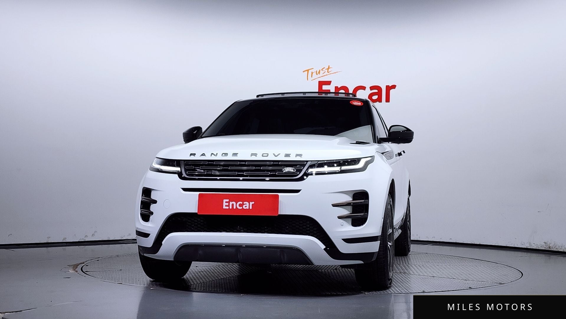 Land Rover 레인지로버 이보크 2025 — миниатюра 3