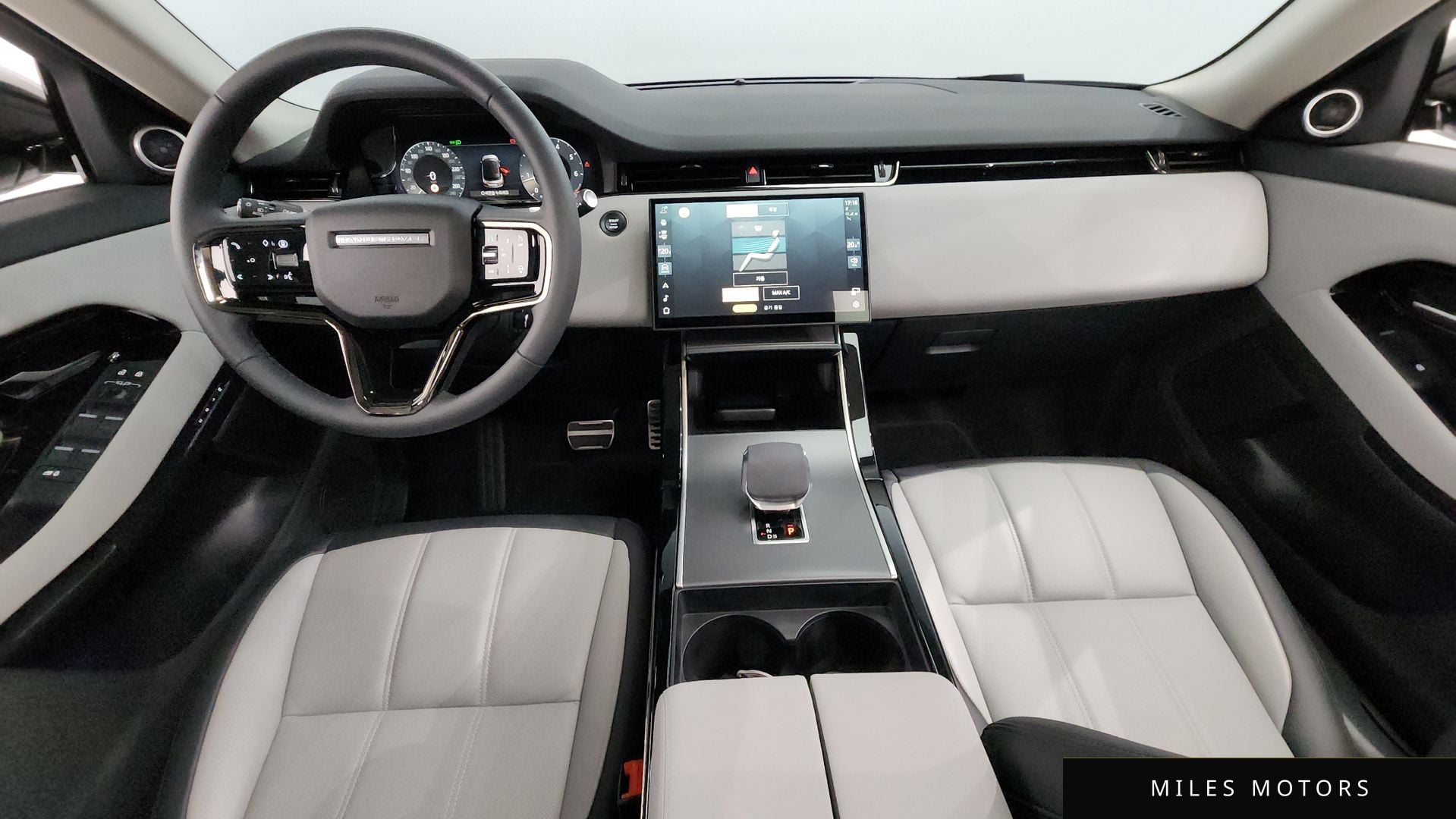 Land Rover 레인지로버 이보크 2025 — миниатюра 7