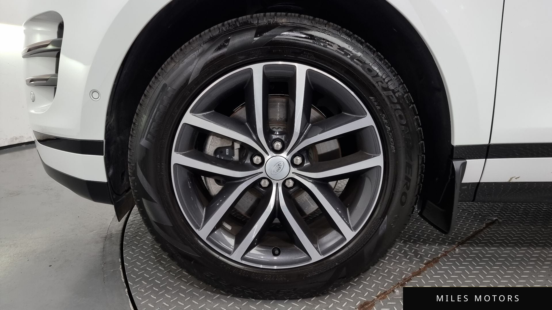 Land Rover 레인지로버 이보크 2025 — миниатюра 5