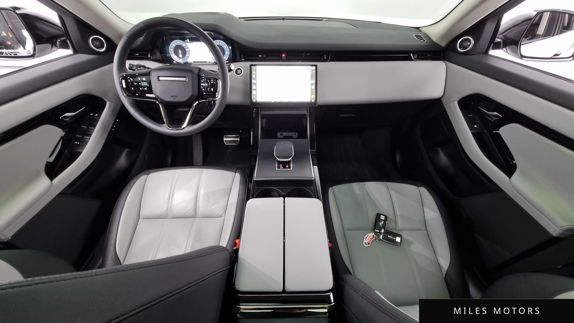 Land Rover 레인지로버 이보크 2025 — миниатюра 7