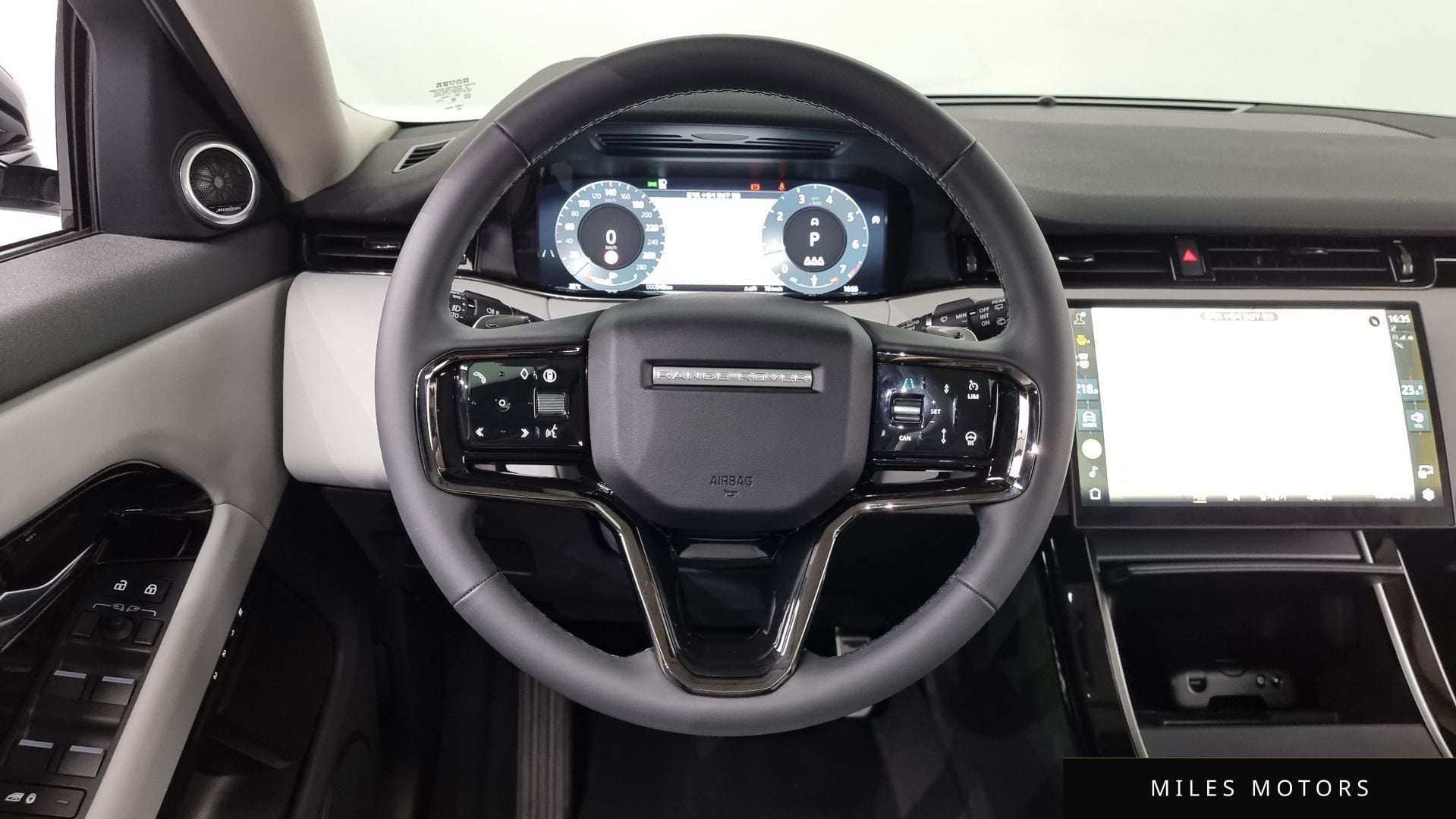 Land Rover 레인지로버 이보크 2025 — миниатюра 13