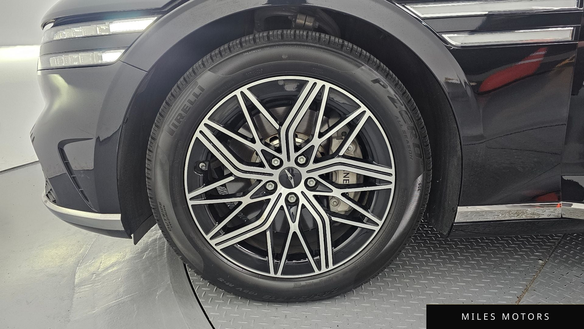 Genesis G90 (RS4) 2022 — миниатюра 5