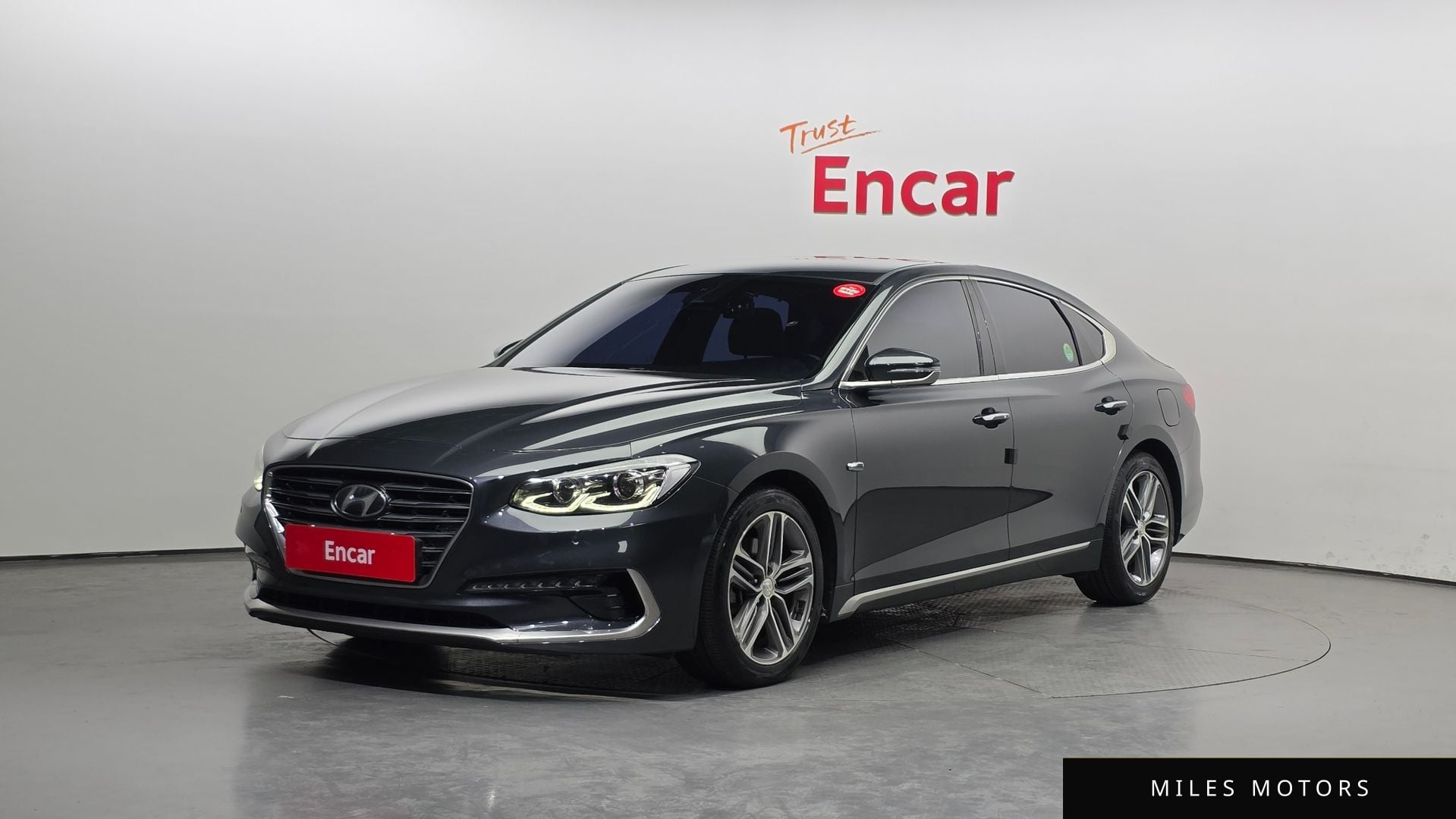 Hyundai Grandeur 2018 — фото 1 из 12