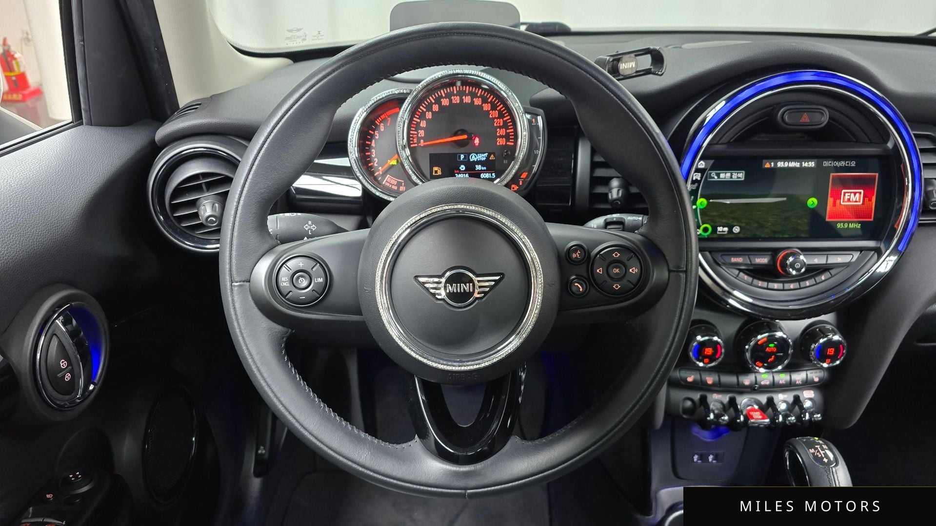MINI 쿠퍼 2019 — миниатюра 13