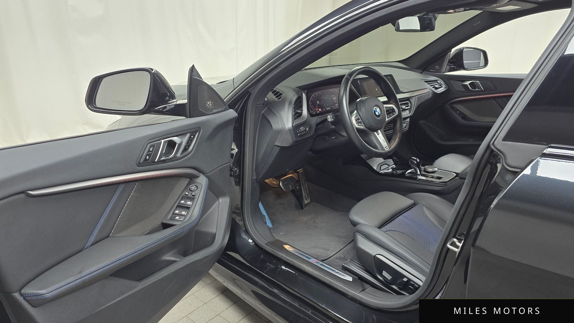 BMW 2-Series 2023 — миниатюра 10