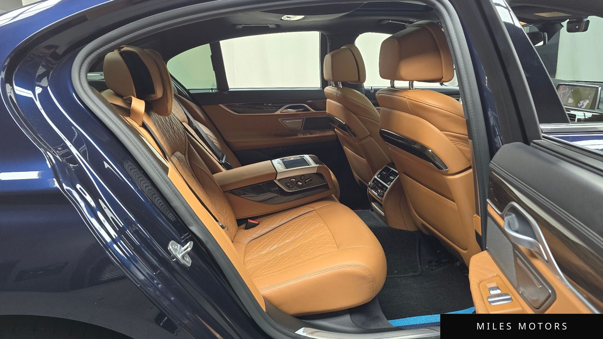 BMW 7 Series (G11) 2020 — миниатюра 12